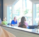 미 필라델피아 시장, 식당영업 금지시키고 타지 식당서 식사