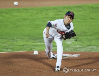 롯데 선발투수 박세웅 역투