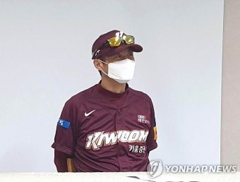 활짝 웃은 손혁 키움 감독 