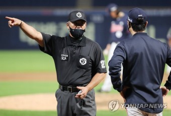 허문회 감독 퇴장 시키는 전일수 심판