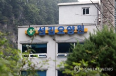 [속보] 충남 금산군 섬김요양원 관련 1명 추가 확진…누적 12명