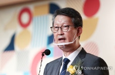 개회사하는 조성부 사장
