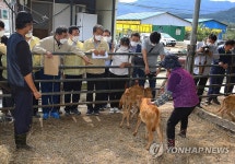 구례 축산농가 방문한 민주당 이낙연 대표