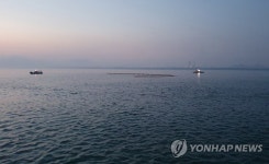 전북 군산 앞바다서 32t급 예인선 침몰