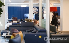 에몬스가구, 서울 논현 전시장 오픈