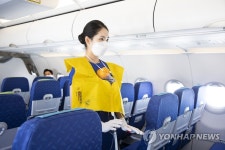 객실 서비스 실습하는 배재대 학생