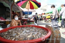 추석 앞둔 구례 오일시장 활력