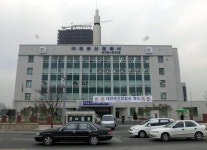 달그락 소리 냈다고 외국인 근로자 때린 식당 사장