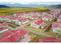 신축된 북한 강원도 김화군 건물들