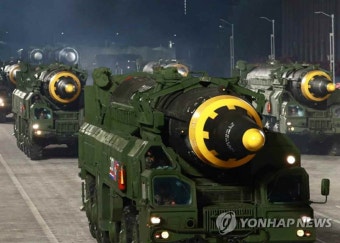 북한, 당 창건 75주년 열병식에 등장한 화성-12형