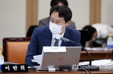 이탄희, 성폭력 교사 담임 배제 법안 발의