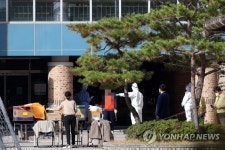 코로나19 재확산 우려…중학교 전수검사