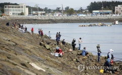충남 천수만 낚시꾼 인산인해