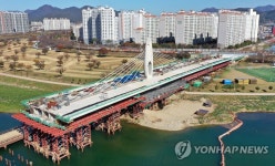 밀양의 새로운 랜드마크 나노대교 공정률 70％