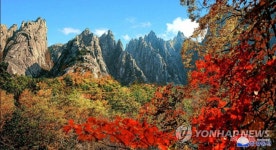 금강산 만물상 절경 내려다보이는 천선대