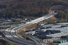 어! 길이 없네…파주→문산 진입로 빼놓은 서울∼문산고속도로