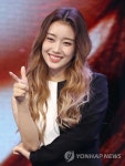 수민 데뷔해서 기뻐요