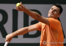 테니스 세계 17위에 올랐던 토믹, 애인과 함께 19금 영상 출연