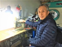재봉틀과 함께 한 60년 외길 세탁 명인…봉사도 엄지척