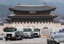서울시, 미세먼지 계절관리제 관련 도로청소 시연