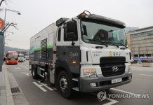 서울시, 미세먼지 계절관리제 관련 도로청소 시연