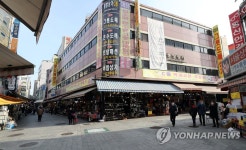 한산한 남대문시장 중앙상가 주변