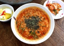 [酒먹방] 여럿이 함께 먹는 태백 물닭갈비