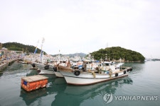 코로나19 확산에 군산 앞바다 낚시꾼 올들어 20% 이상 급증