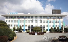 안전진단 D등급 장흥군청 신축안 4번 부결…군의회 발목 잡기