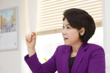 조은희 서초구청장 재산세 환급 시작…공시가 동결해야