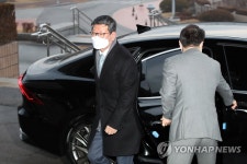정부과천청사로 출근하는 이용구 법무부 차관