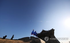 한파가 선물한 눈부시게 푸른 겨울 하늘