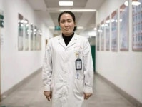 우한 코로나 고발한 의사의 계속된 불행…한 눈 멀어