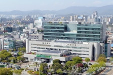 수원시청 공무원 1명 확진…청사 폐쇄·1천300명 전수검사