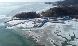 한파에 얼어붙은 분오항과 동막해수욕장