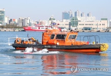 인명 구조 훈련하는 해경