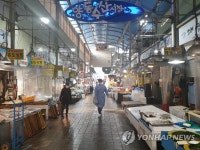 코로나19 확산 막아라 광주 양동시장 방역