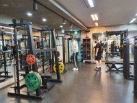 카페 취식·헬스장 운영 재개 첫날…문 열자마자 왔어요