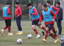 훈련하는 수원FC 박주호