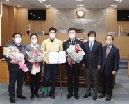 황도영 광주 남구의원 표창…오토바이 사고 청소년 구조