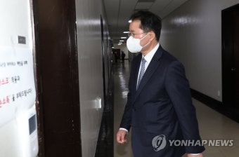 법사위원장 예방하는 여운국 공수처 차장