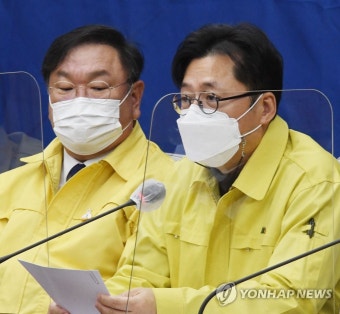 발언하는 민주당 홍익표 정책위의장