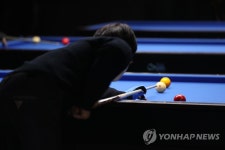 수도권 일부 다중이용시설 밤 10시까지 운영 가능