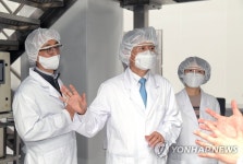 식약처장, 에이프로젠바이오로직스 생산현장 방문