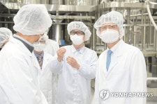 식약처장, 에이프로젠바이오로직스 생산현장 방문