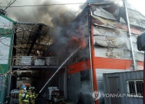 익산 방충망 제조 공장서 불…인명피해 없어