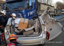 전주 동부대로서 덤프트럭과 충돌…SUV 운전자 사망