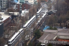 효자로에 설치된 차벽