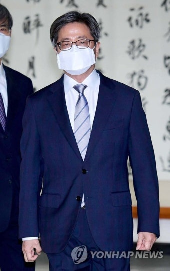 전국법원장회의 입장하는 김명수 대법원장