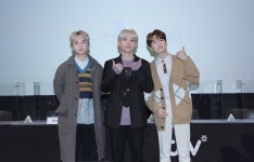 코로나 시대의 대안 콘서트 아지트 라이브 프리미엄